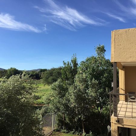 Beautiful Studio! Modern, Secure,Comfy Stay In Windhoek Golf Estate Eksteriør billede